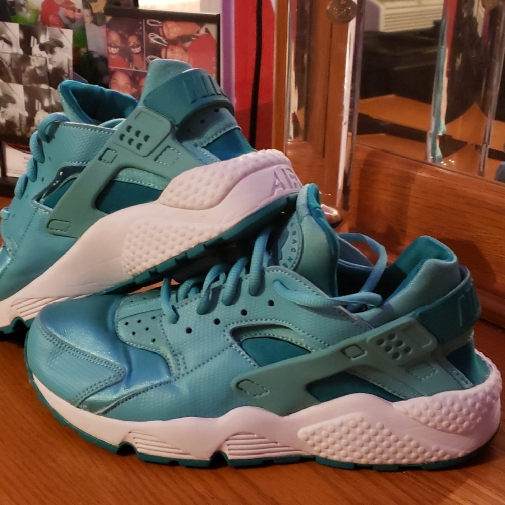 Nike - Picture 3 of 7